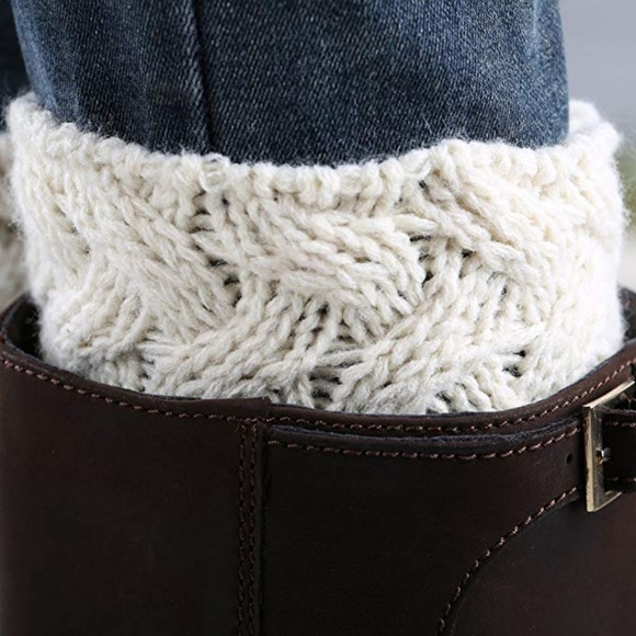 Women Short Crochet Boot Cuffs Winter Leg Warmers - Picture 3 of 6